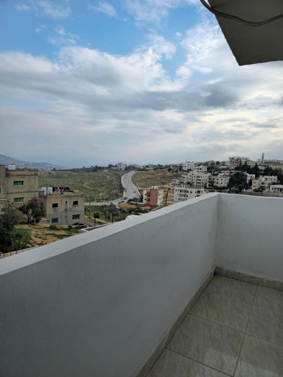 Furnished Apartment For Rent In Jarash شقة مفروشة للإيجار في جرش Buitenkant foto